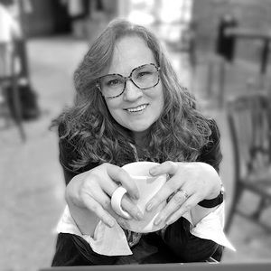 Meet your Posher, Gena